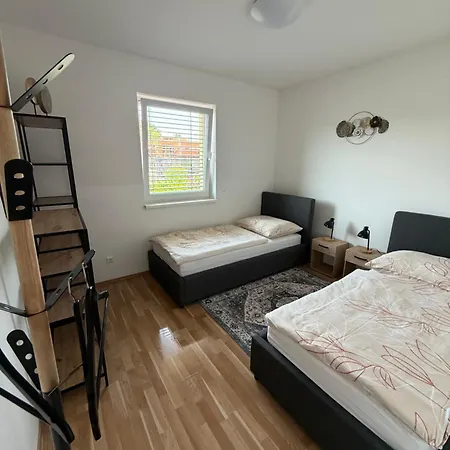 Apartment Sorinas - Comfortable Near Graz - Free Parking